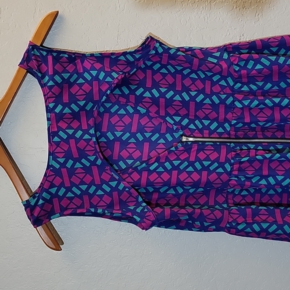 ONE CLOTHING Large Sleeveless Exposed Back Dress - Picture 5 of 8